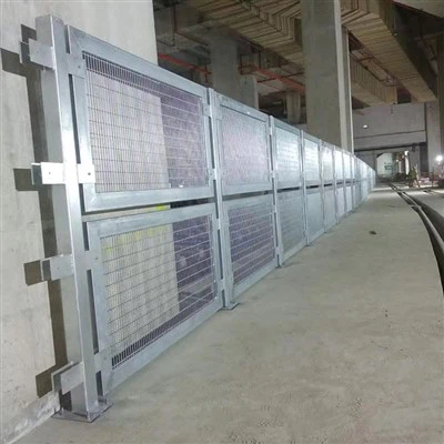 철제 난간의 표면 처리 방법은 무엇인가요?